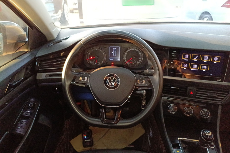 Volkswagen Bora 2021 car image #15