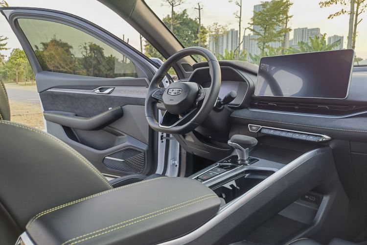Preface 2022 car image #15
