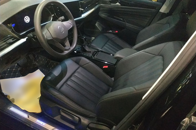 Volkswagen Passat New Energy 2023 immagine di auto #15