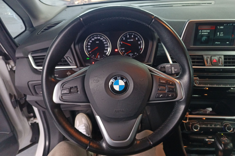 BMW 2 Series Tourer 2018 car image #15