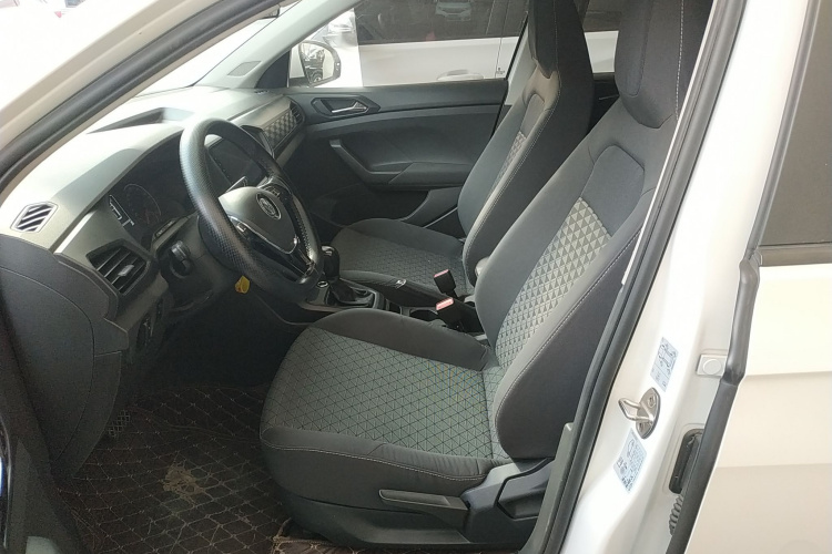 Volkswagen T-Cross 2020 car image #15