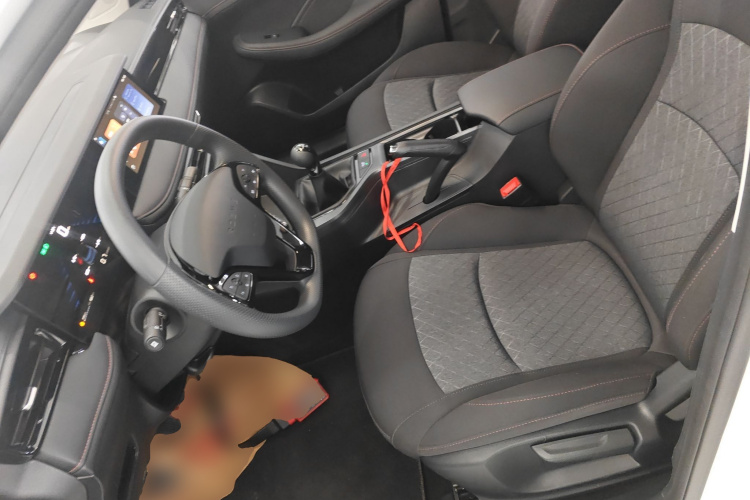 Roewe i5 2025 #15 Roewe i5 2025 car image #15