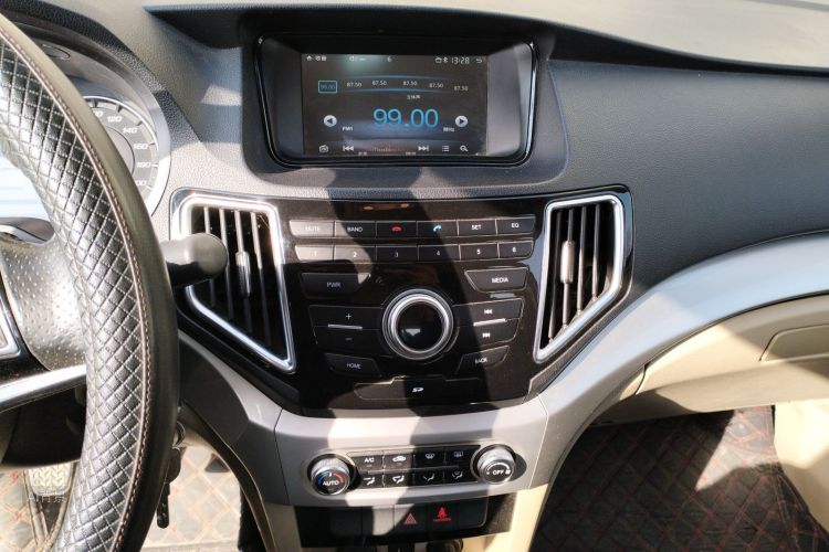 Great Wall C30 2015 #15 Great Wall C30 2015 car image #15