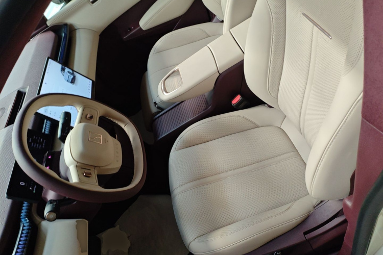 Zeekr X 2024 immagine di auto #15