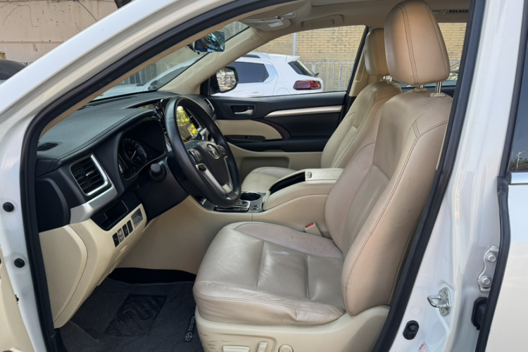 Toyota Highlander 2017 car image #15