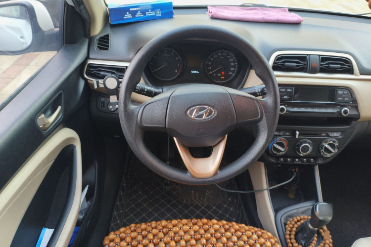 Hyundai Reina 2018 #15 Hyundai Reina 2018 car image #15