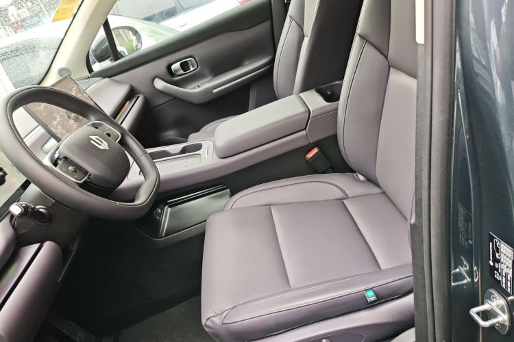 零跑汽车 零跑C10 2025 汽车图片 #15