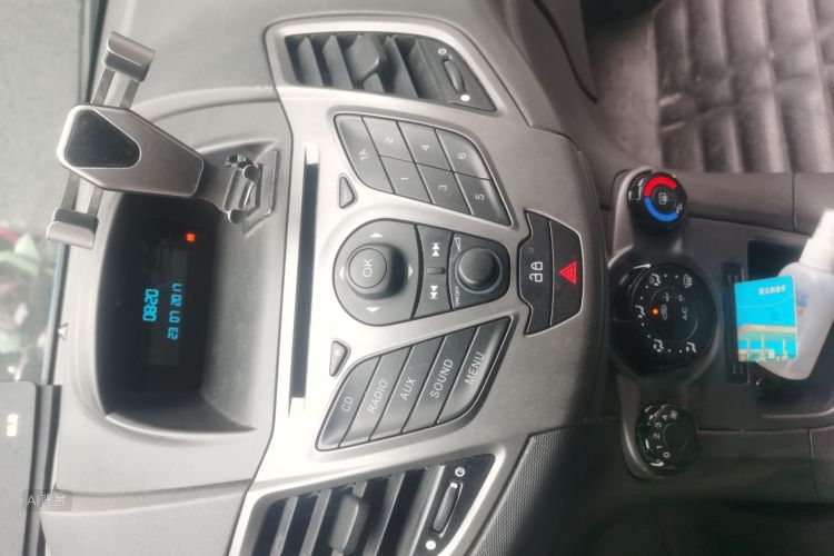 Ford Fiesta 2015 #15 Ford Fiesta 2015 car image #15