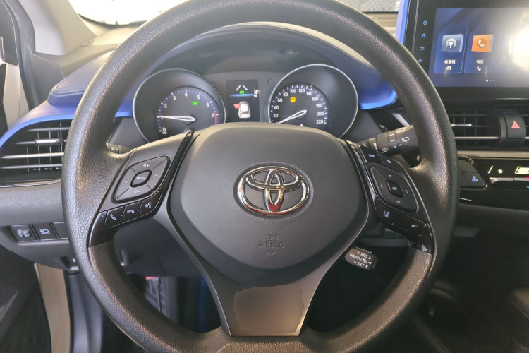 Toyota C-HR 2022 #15 Toyota C-HR 2022 car image #15