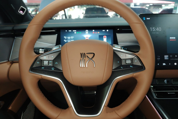 BYD HanL 2025 #15 BYD HanL 2025 car image #15