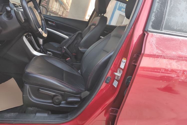 Suzuki S-Cross 2016 immagine di auto #15