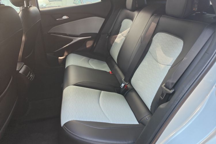 Chevrolet Charm 2021 car image #15