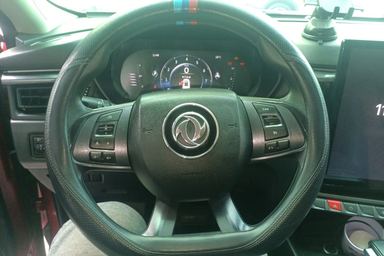 Forthing T5 L 2020 #15 Forthing T5 L 2020 car image #15