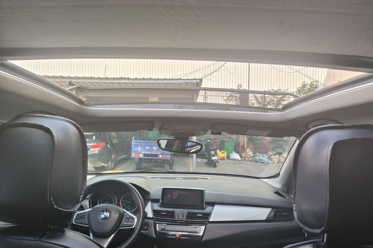 BMW 2 Series Tourer 2016 imagem de carro #15