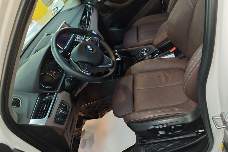 BMW X1 New Energy 2019 immagine di auto #15