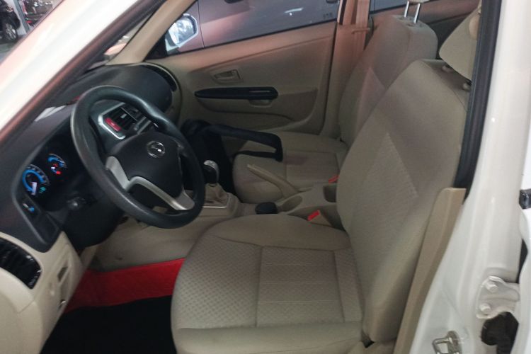 Soueast V3 Lingyue 2019 car image #15