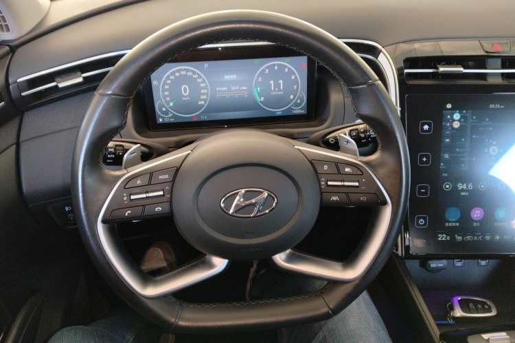 Hyundai Tucson 2023 car image #15