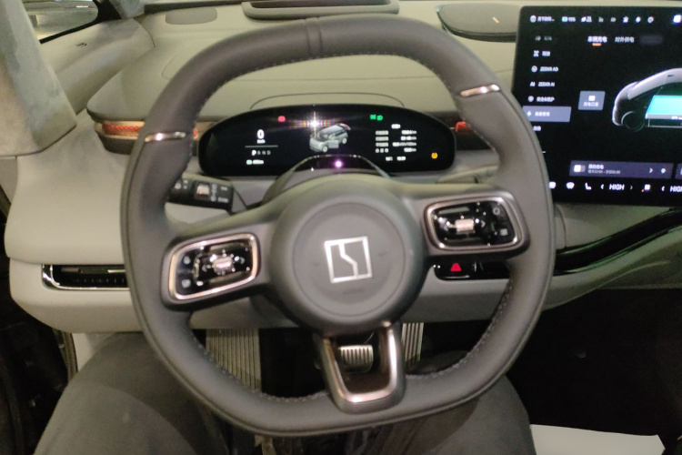 极氪 极氪MIX 2024 汽车图片 #15