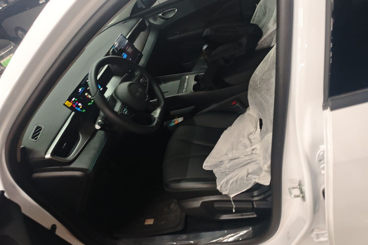 BYD Seal 05 DM-i 2025 #15 BYD Seal 05 DM-i 2025 car image #15