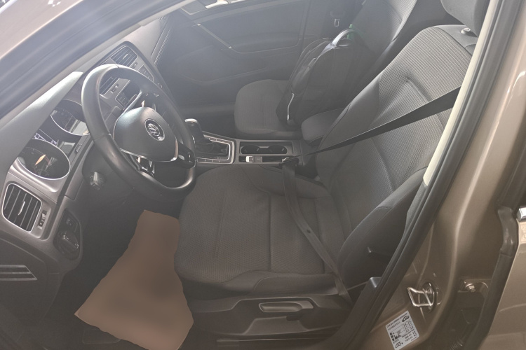 Volkswagen Golf 2016 car image #15