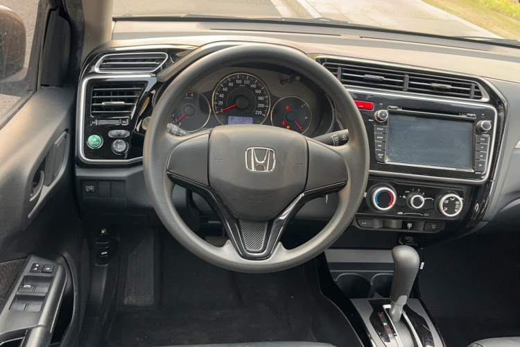 Honda Greiz 2015 car image #15