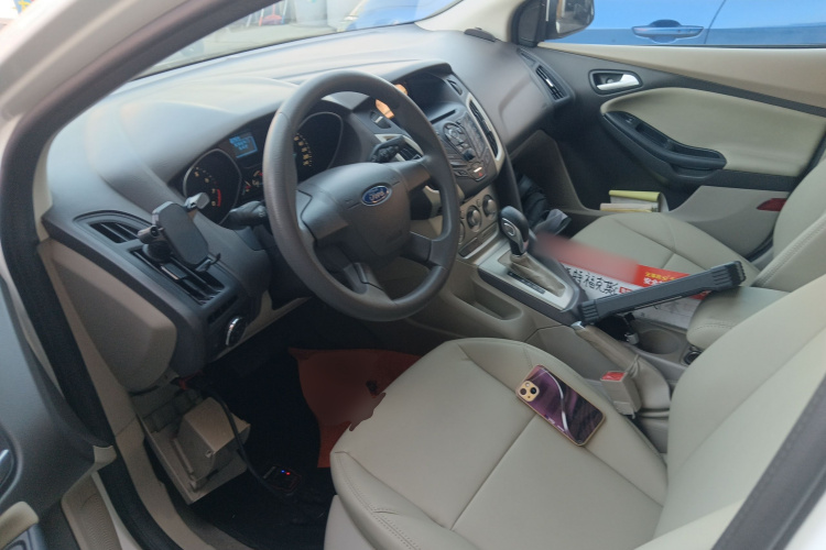 Ford Focus 2015 #15 Ford Focus 2015 car image #15