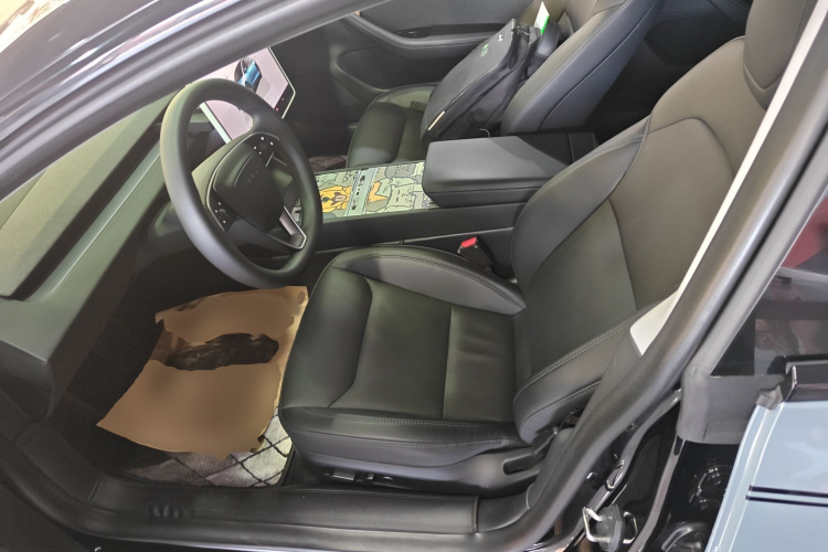 2023 car image #15