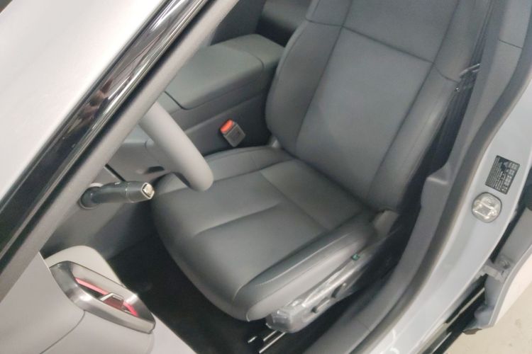 零跑汽车 零跑Lafa5 2025 汽车图片 #15