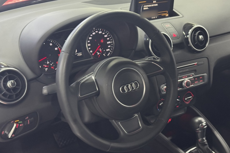 Audi A1 2016 car image #15