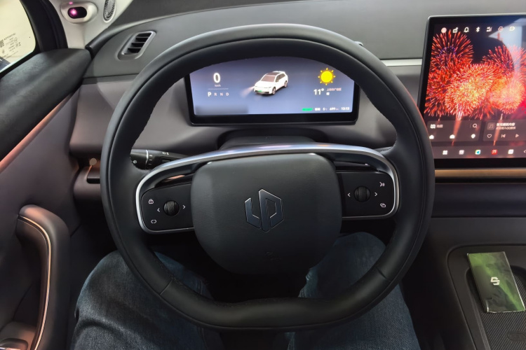 零跑汽车 零跑C10 2025 汽车图片 #15