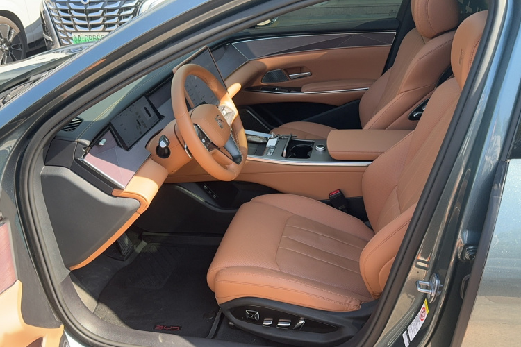 BYD HanL 2025 صورة سيارة #15