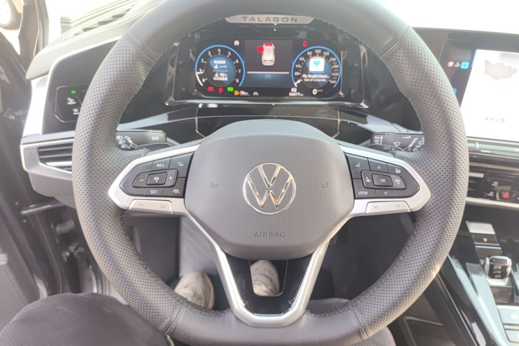 Volkswagen Talagon 2023 car image #15