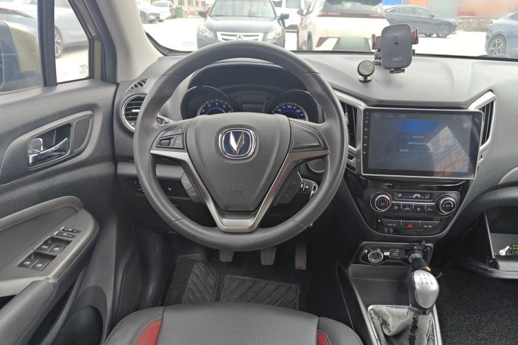 Changan CS15 2017 صورة سيارة #15