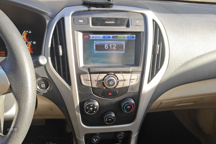 BYD F3 2014 car image #15