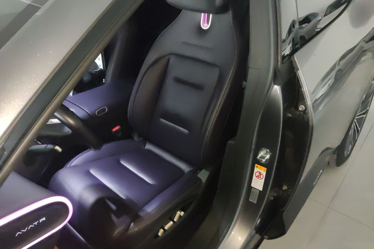 Avatr 07 2024 car image #15