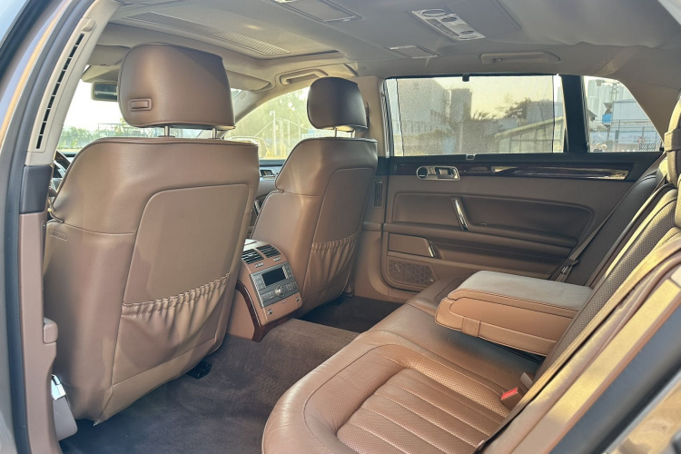 Volkswagen Pheaton 2012 immagine di auto #15