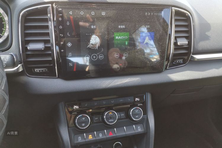 Skoda Karoq 2019 car image #15