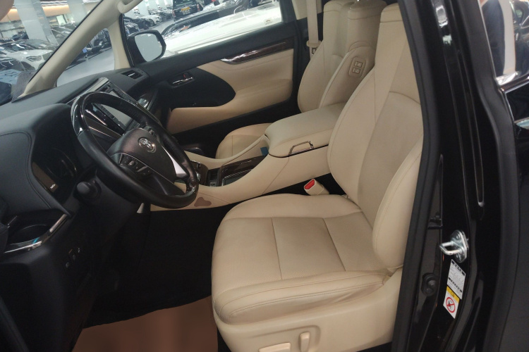 Toyota Alphard 2019 #15 Toyota Alphard 2019 car image #15