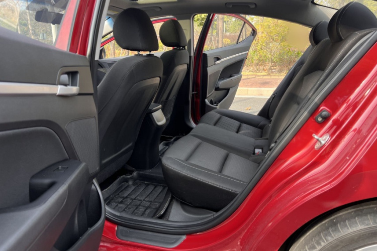 Hyundai Elantra AD 2019 car image #15