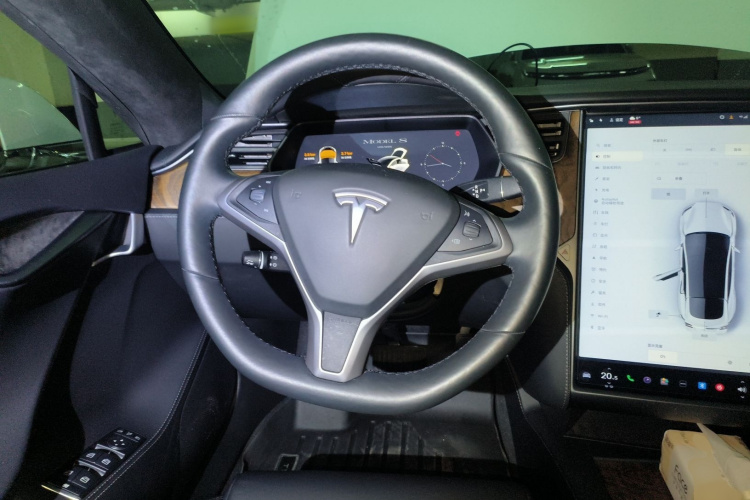 Tesla Model S 2020 car image #15