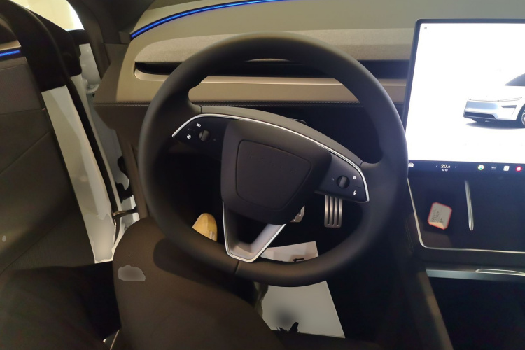 特斯拉 Model Y L 2025 汽车图片 #15