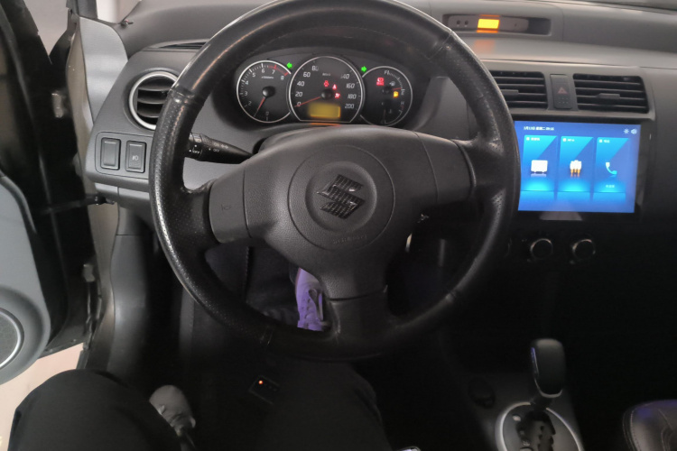 Suzuki Swift 2017 car image #15