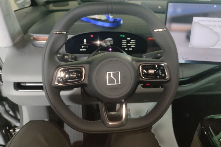 极氪 极氪MIX 2024 汽车图片 #15