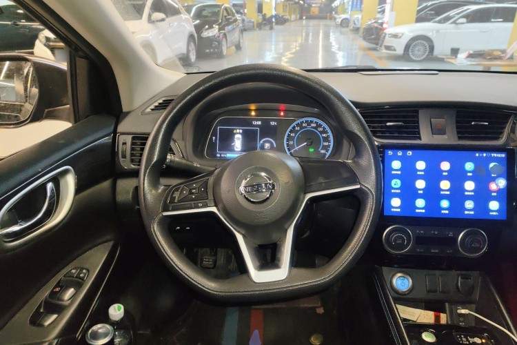 Nissan 2020 car image #15