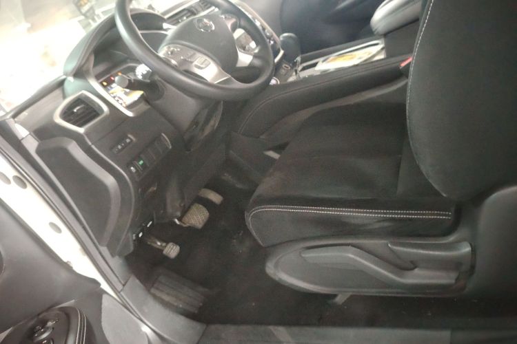 Nissan Murano 2023 изображение автомобиля #15