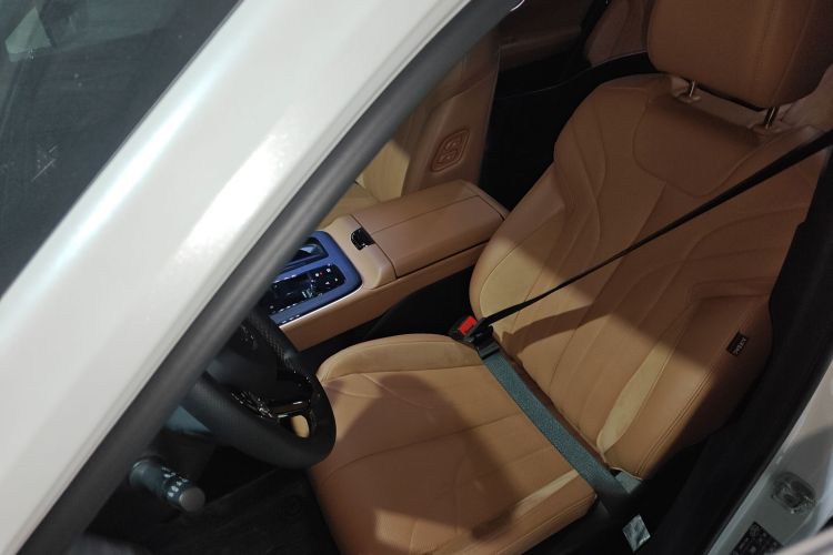 GAC Trumpchi ES9 2023 #15 GAC Trumpchi ES9 2023 car image #15