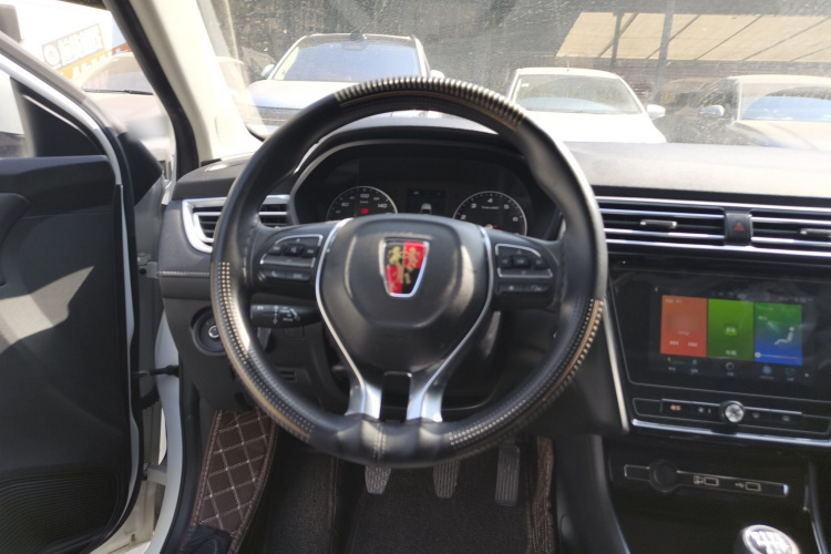 Roewe i5 2019 #15 Roewe i5 2019 car image #15