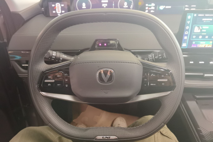 Changan UNI-K iDD 2025 #15 Changan UNI-K iDD 2025 car image #15