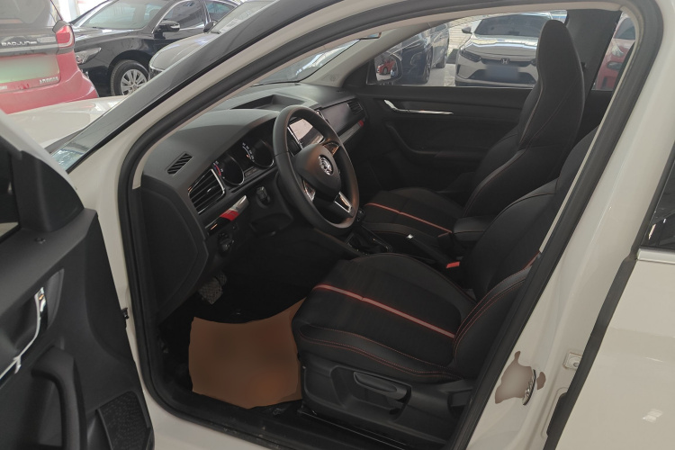 Skoda Kamiq 2020 car image #15
