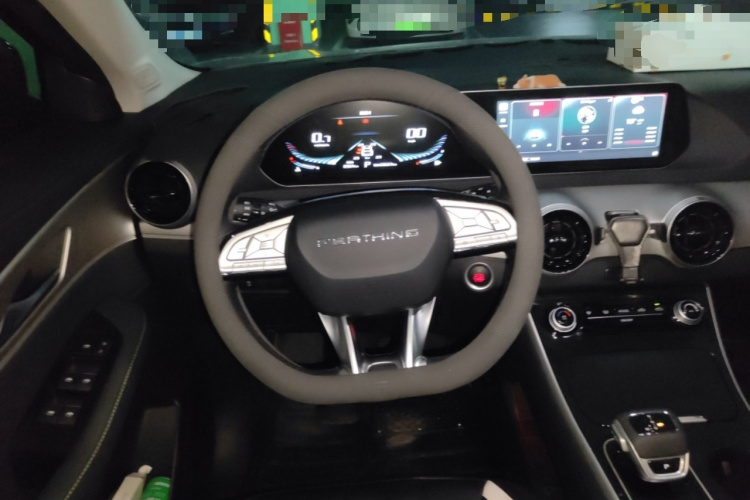 Forthing T5 EVO 2024 car image #15